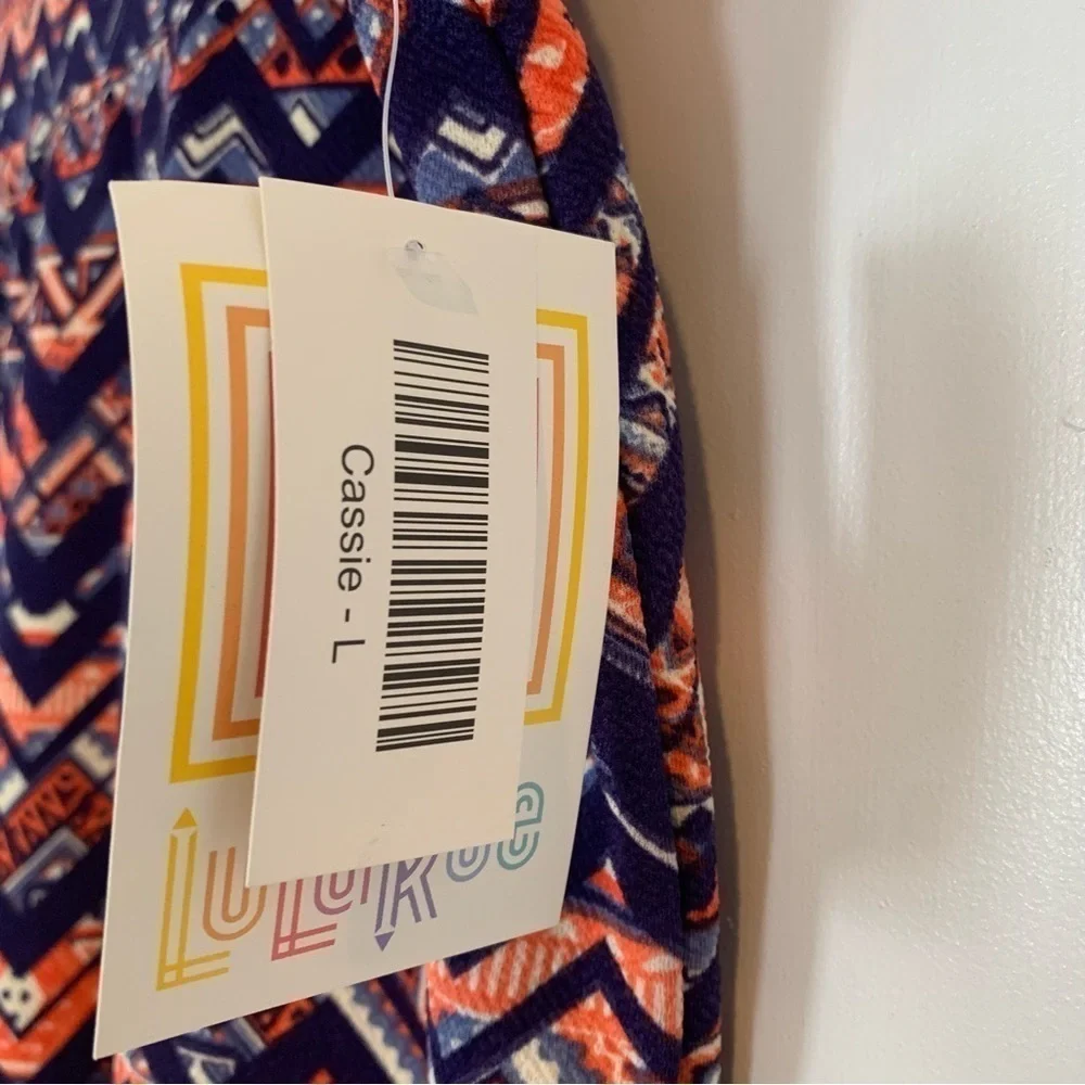 LulaRoe Cassie Chevron, Aztec or Southwest Print Pencil Skirt Size Large